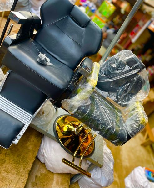 Salon/ Barbering Shop Chairs