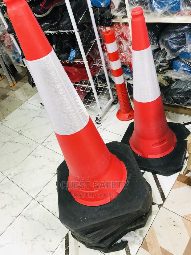 Reflective Cones · Photo 4