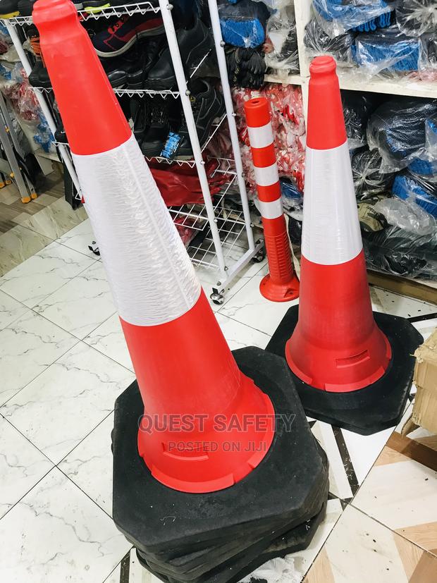 Reflective Cones · Photo 3