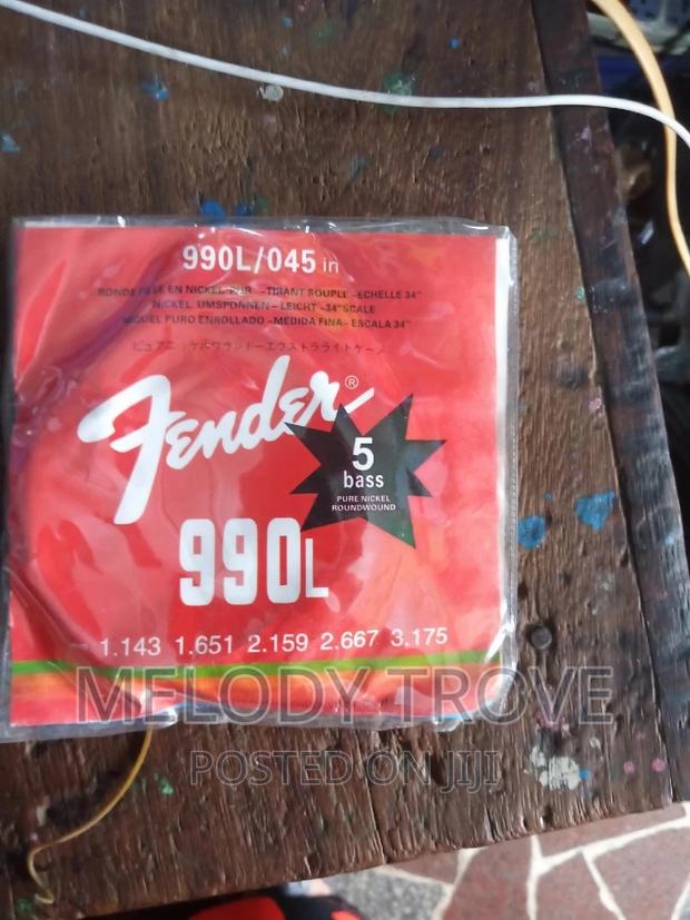 Fender Bass Guitar Strings · Photo 3