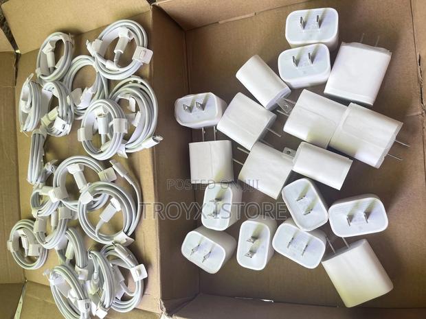 Apple Type C Fast Charger · Photo 3
