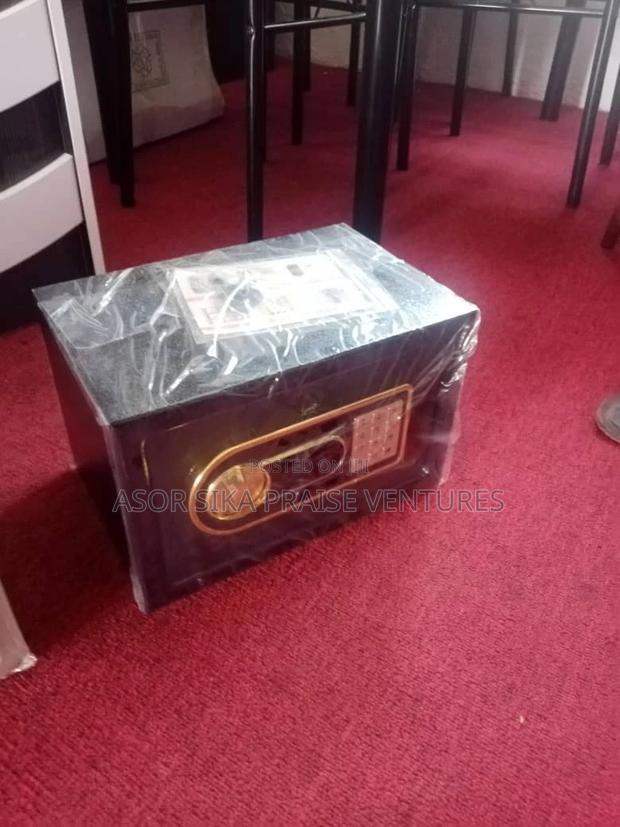 Money Safe · Photo 2