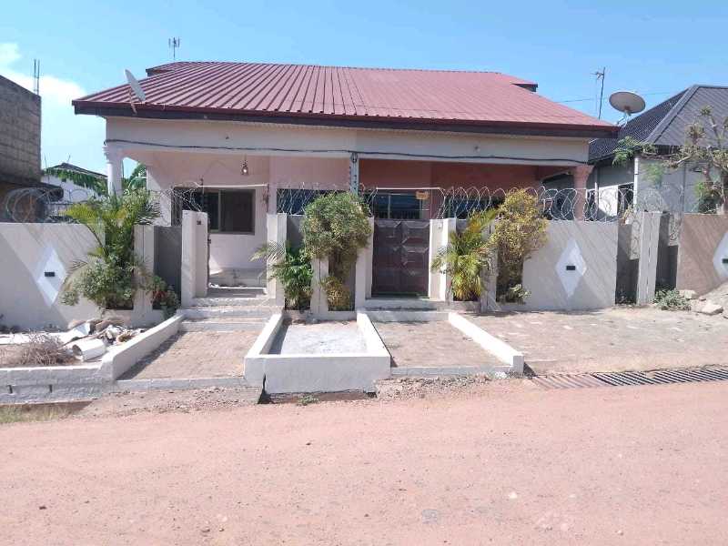 3 Bdrm House Unfurnished in Sahara for rent