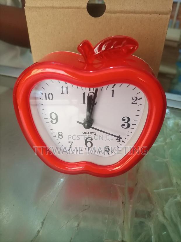 Apple Alarm Clock · Photo 3