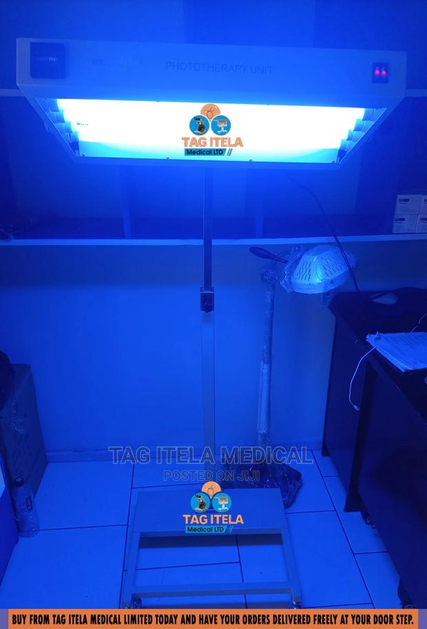 Phototherapy Unit (Blue Light) · Photo 4
