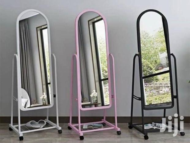 Nice Design Dressing Mirror · Photo 2