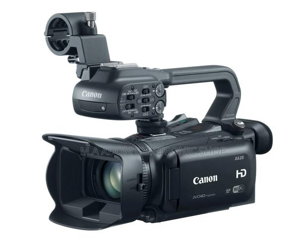 Canon Camcorder XA25 · Photo 2