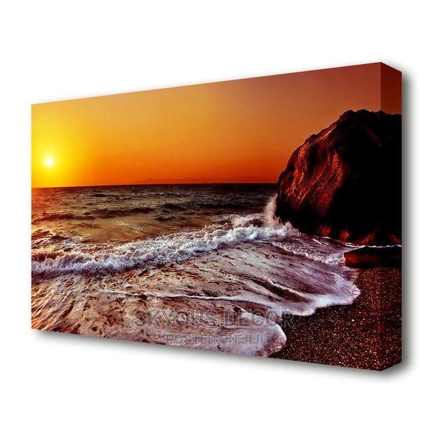 Wall Canvas · Photo 2