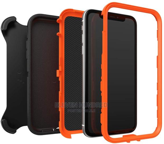 Apple iPhone 11 Otterbox Defender Series Cover · Photo 4