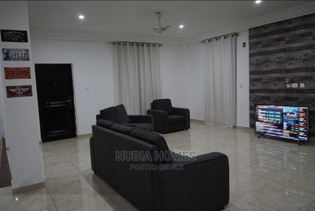 Gallery Apartment - 2 Bedrooms (Short Stay)