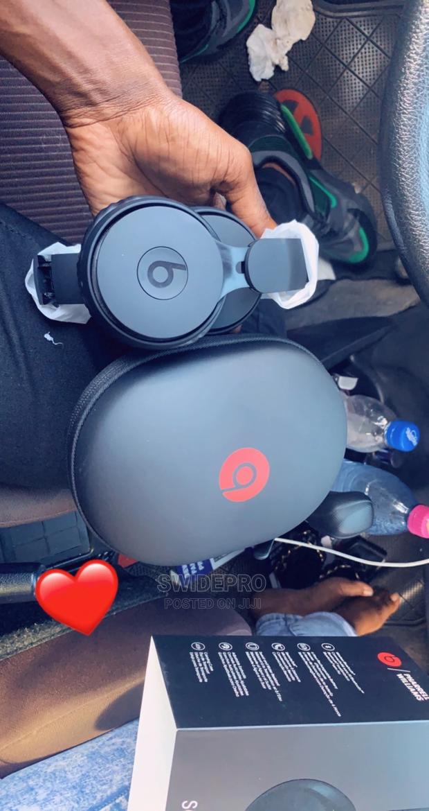 Beats Solo Pro Wireless Bluetooth Headphones · Photo 4