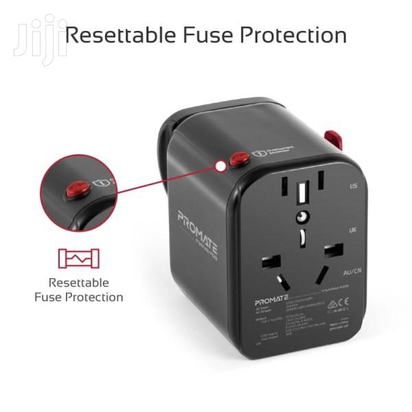 Tripmate Travel Adapter With Re-Settable Fuse 30 Watt Output · Photo 3