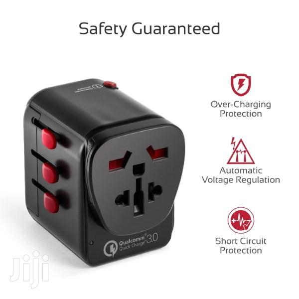 Tripmate Travel Adapter With Re-Settable Fuse 30 Watt Output · Photo 4