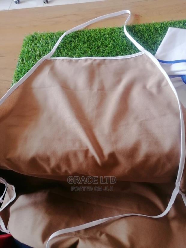 Khaki Apron · Photo 4