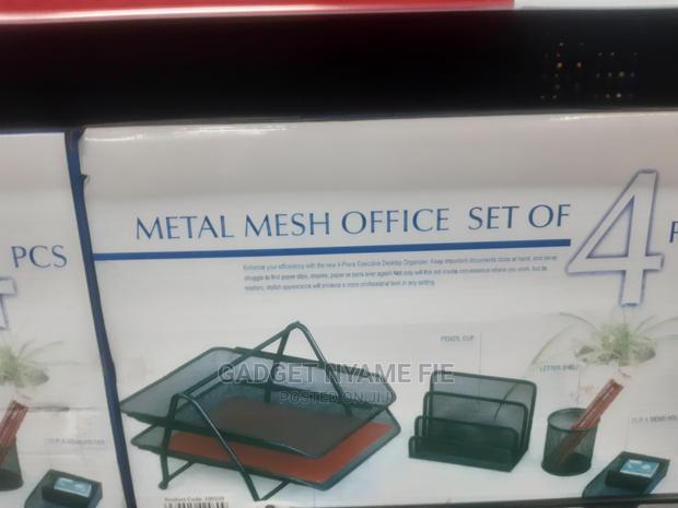 Metal Mesh Office Set of 4 Pieces · Photo 2