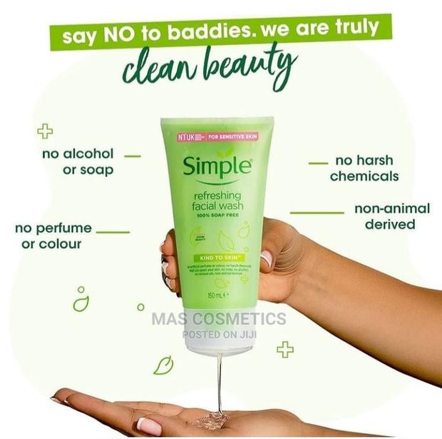Simple Refreshing Facial Wash · Photo 3