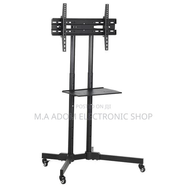 For Both Classrooms Conference Rooms Fits Screen 32”-70” · Photo 2