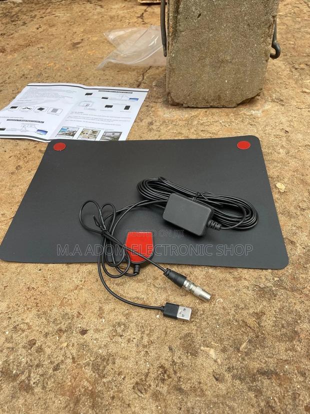 Check Out the New Indoor Antenna With 5v Channel Booster · Photo 2