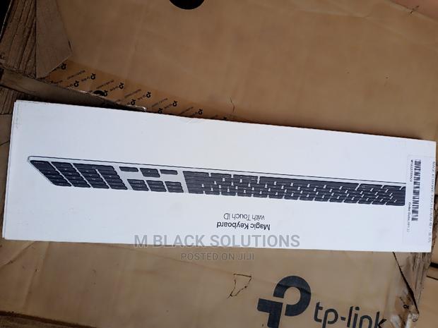 Magic Keyboard With Touch ID and Numeric Keypad for Macbook · Photo 2