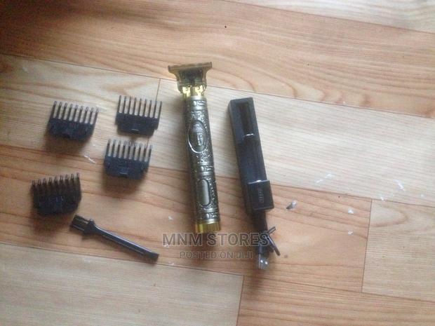 Rechargeable Hair Clippers · Photo 3