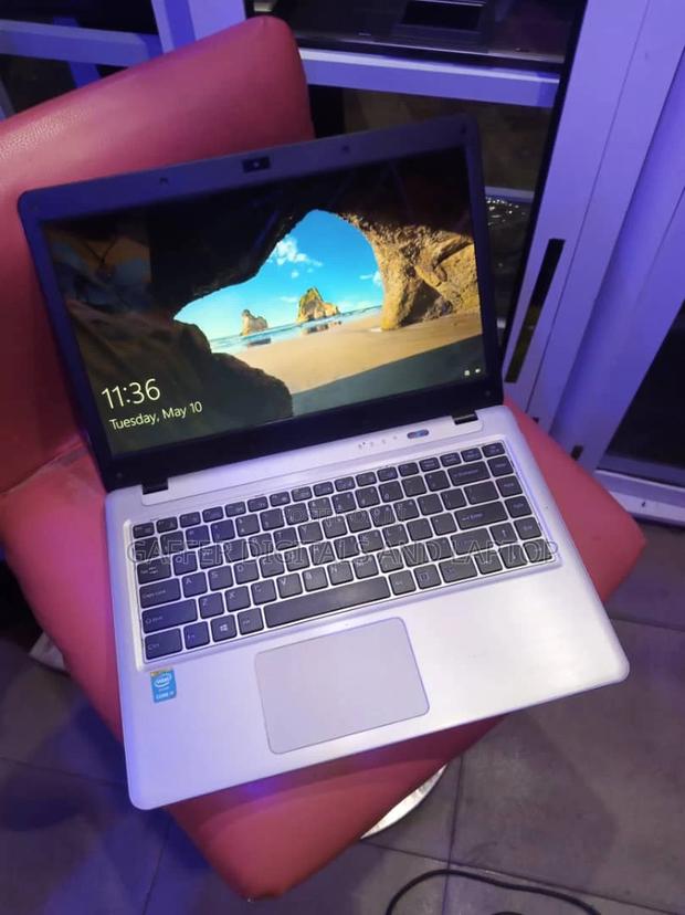 New Laptop Acer AS5755 8GB Intel Core I5 SSD 72GB · Photo 3