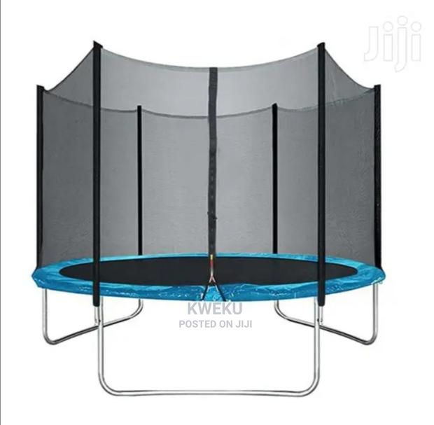 Tranpolin With Safety Net 10ft · Photo 2