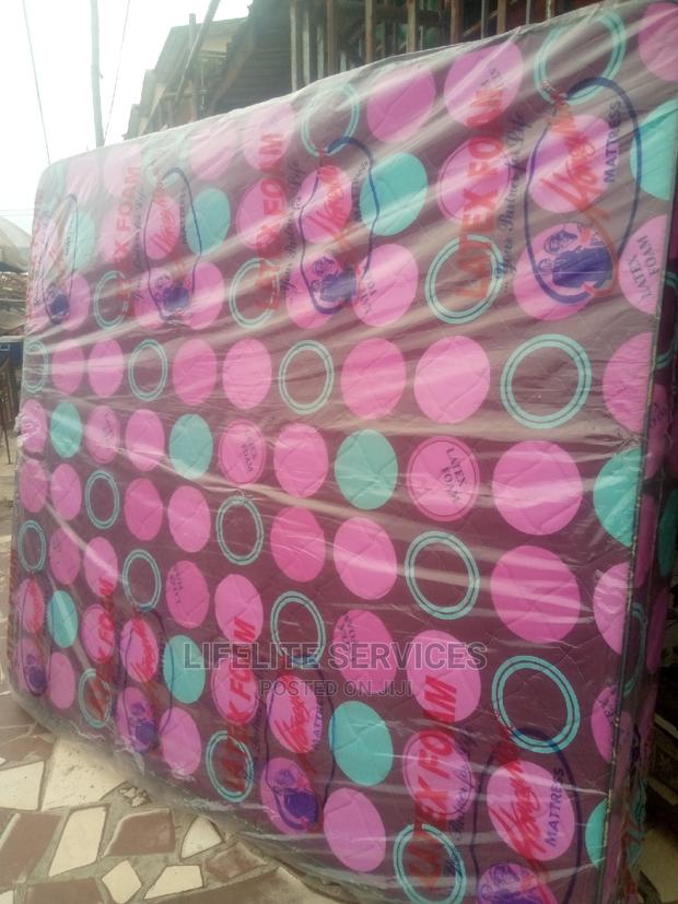 Mattress / Latex Foam 12" King(High Density)