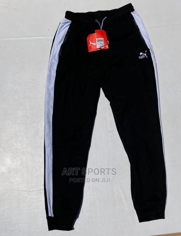 Adidas Joggers · Photo 4