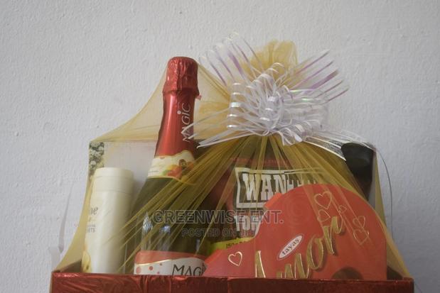 Classic Birthday Gift Hamper For Her · Photo 4