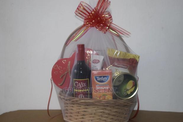 Lovely Birthday Gift Baskets With Free Birthday Gift Card · Photo 3