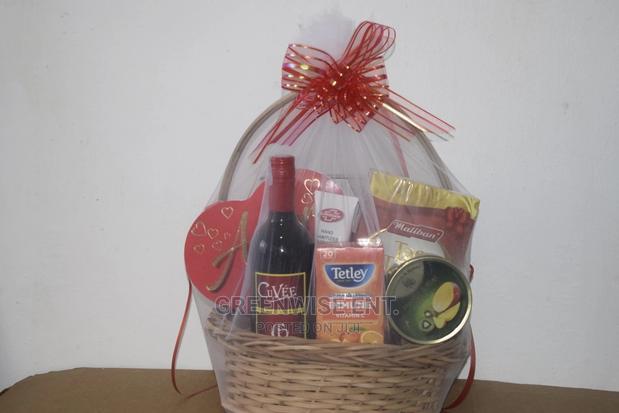 Lovely Birthday Gift Baskets With Free Birthday Gift Card · Photo 4