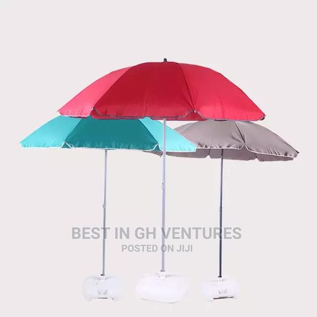 Store Umbrellas · Photo 2