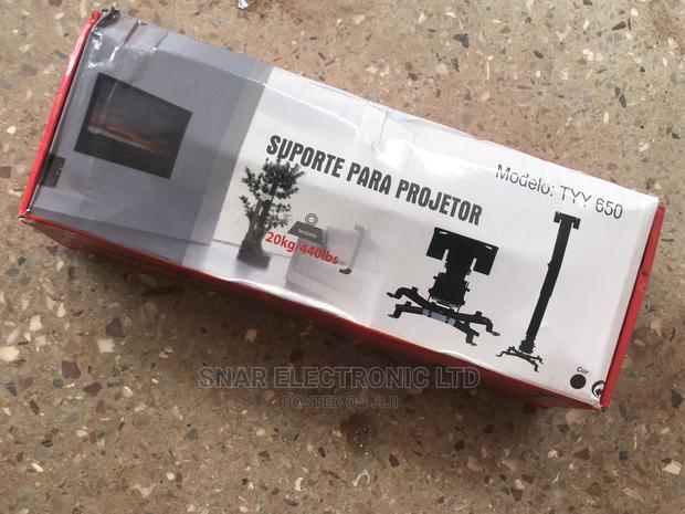 Universal Projector Mount · Photo 4