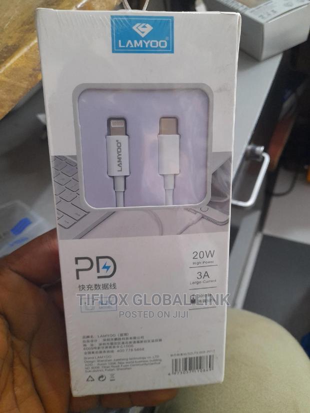 Type C to Lighting Cable · Photo 4