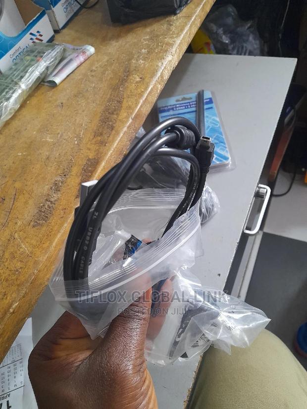 V3 Cable With Ic · Photo 3