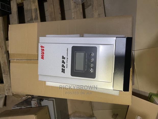 100A Must MPPT Solar Controller · Photo 3