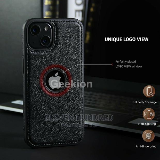 iPhone 11 Pro Max Vegan Leather Case · Photo 4