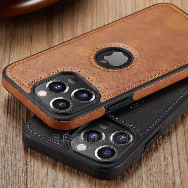 Apple iPhone 12 Pro Max Vegan Leather Case · Photo 4