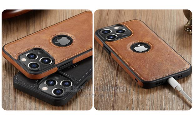 Apple iPhone 12 Pro Vegan Leather Case · Photo 4