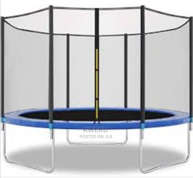 Tranpolin With Safety Net 10ft · Photo 3