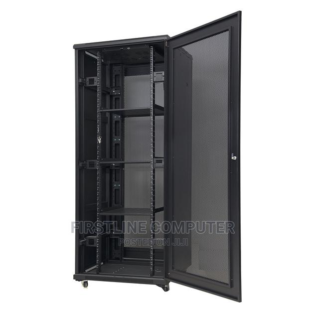 Server Rack 42u 800x1000 · Photo 4