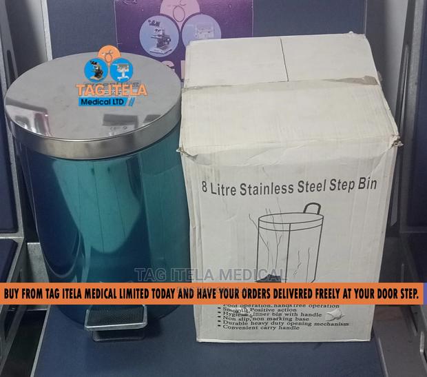 Pedal Dustbin (8ltrs Stainless Steel) · Photo 4