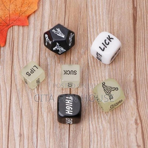 6 in 1 Sex Dice (Glow in the Dark) · Photo 4