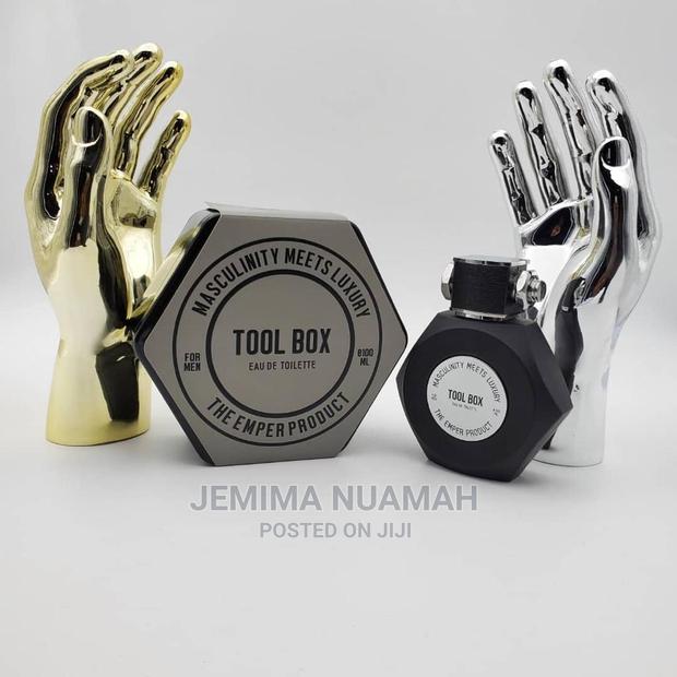 Tool Box Perfume · Photo 2