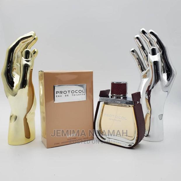 Protocol Perfume · Photo 2