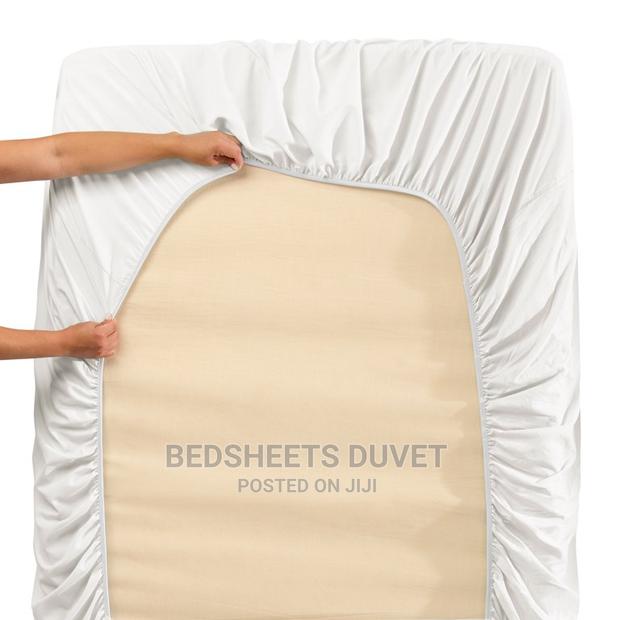 White Fitted Sheet · Photo 4