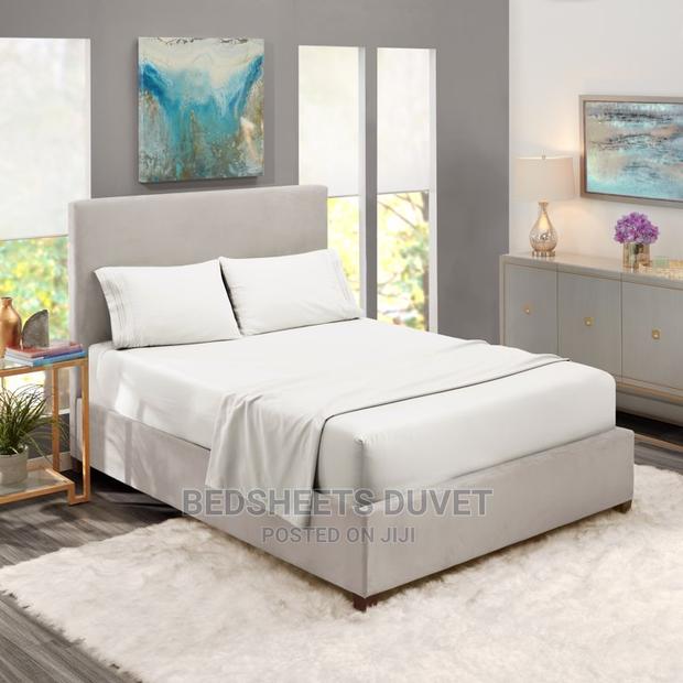 White Fitted Sheet · Photo 3
