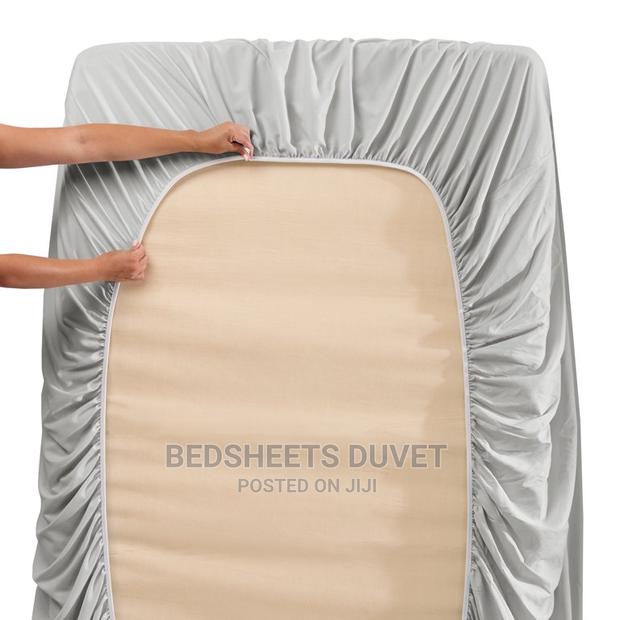 Grey Fitted Sheet · Photo 3
