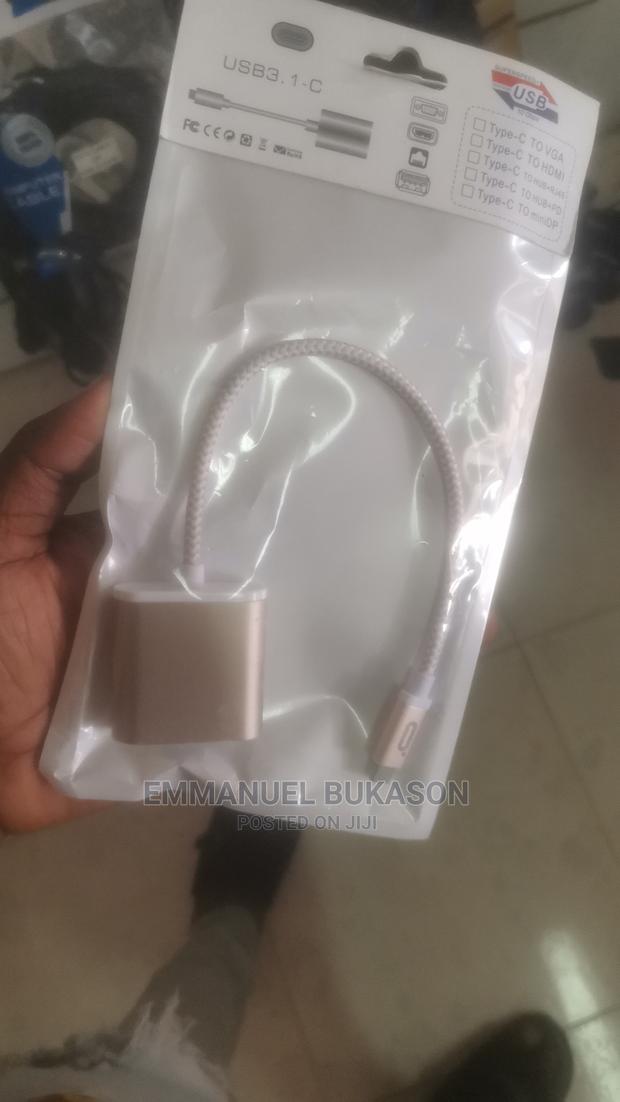 Type C to VGA Converter · Photo 4