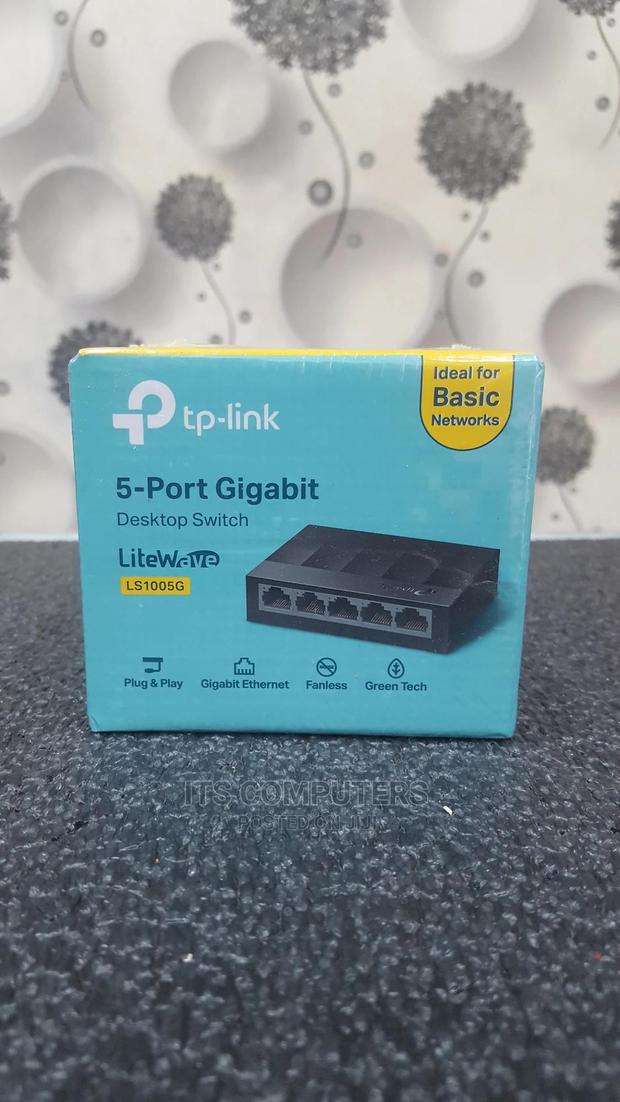 5-Port Gigabit Desktop Switch · Photo 1